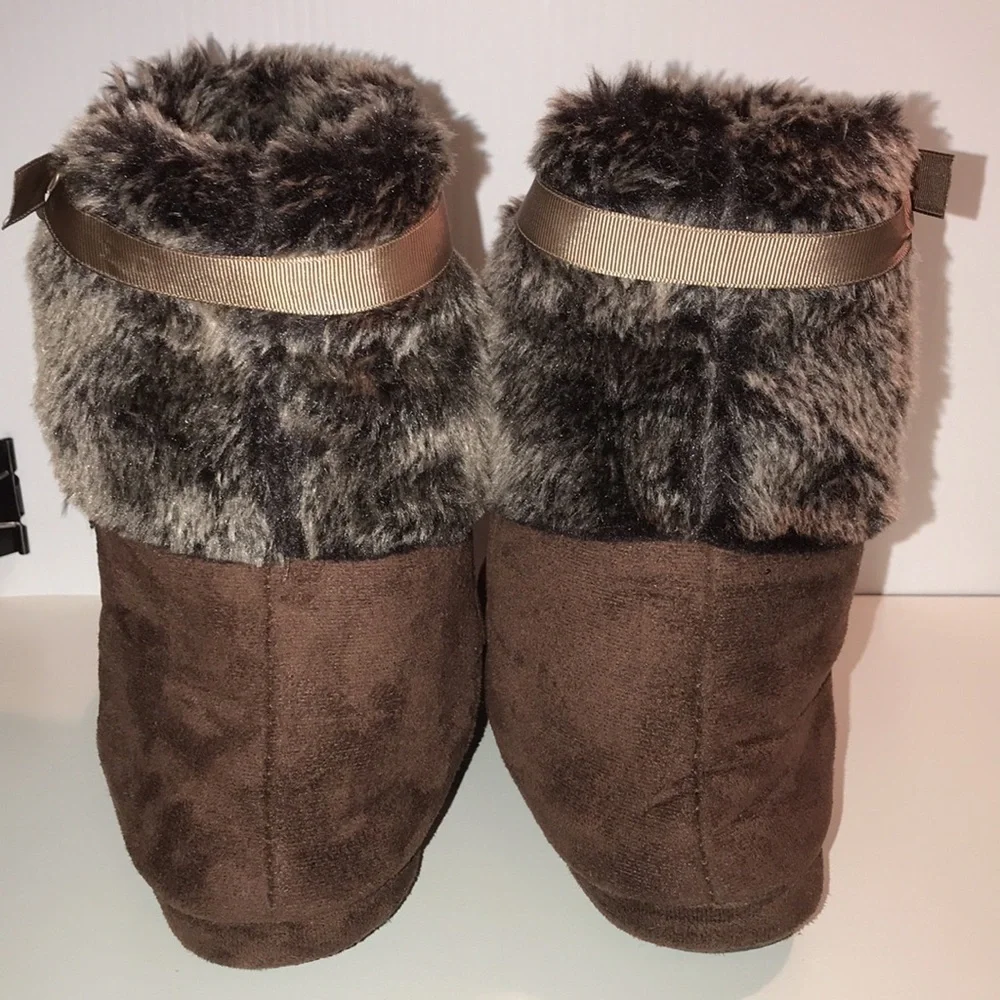 Aerosols Brown Faux Fur Ankle Boots size medium NEW